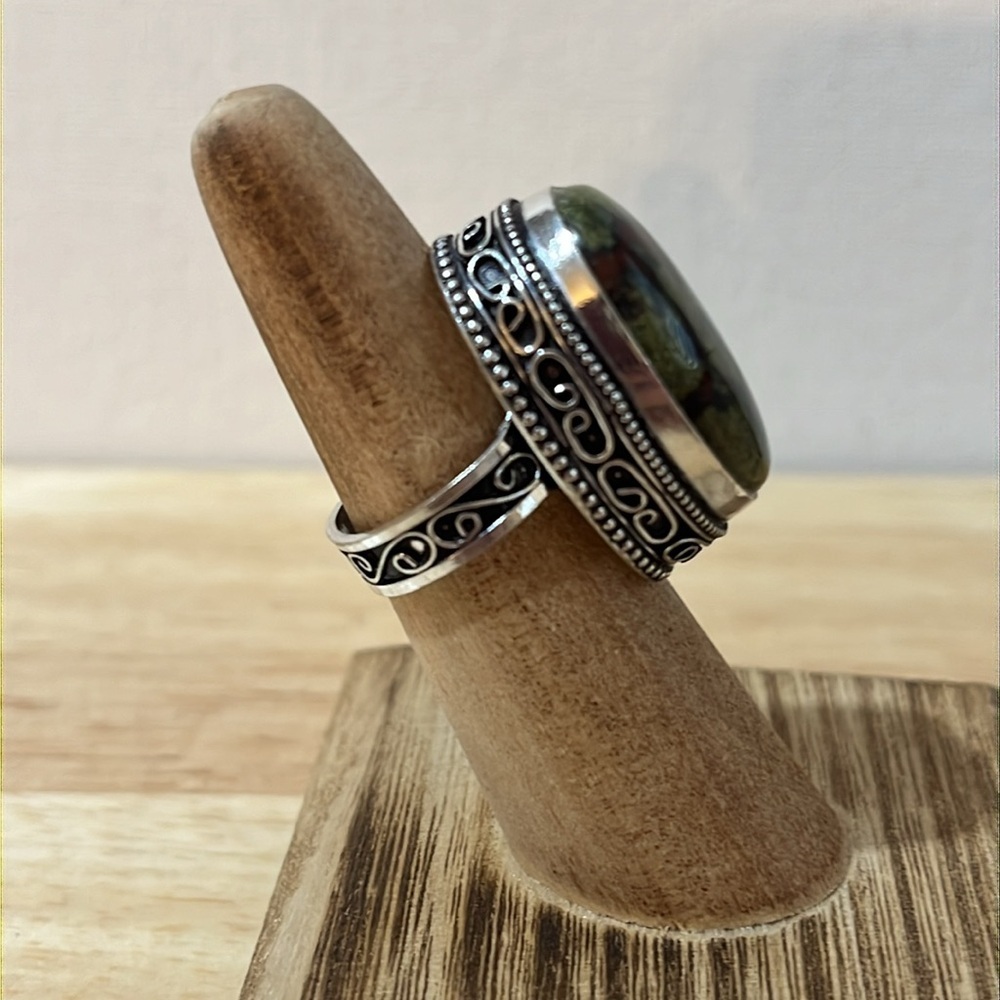925 STAMPED STERLING SILVER OVERLAY DRAGON BLOOD GEMSTONE STATEMENT RING SIZE 7 - Picture 4 of 9